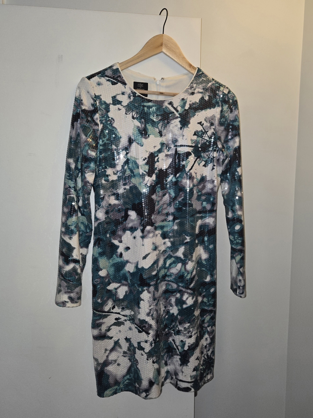 Sequin Floral Long Sleeve Shift Dress in Teal and White